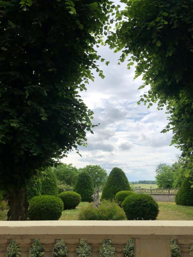 مبيت وإفطار Saint-Gerand-le-Puy Demeure Des Payratons المظهر الخارجي الصورة