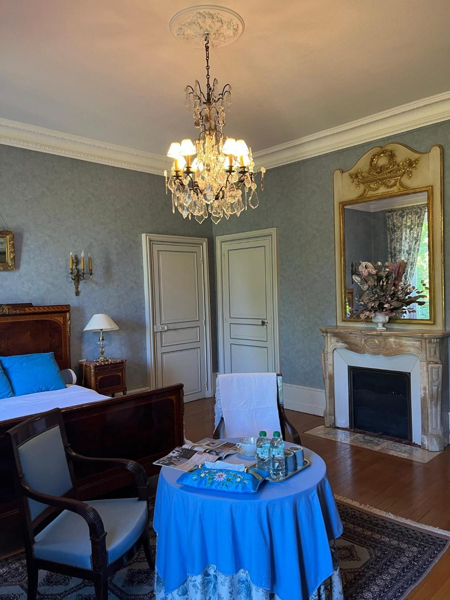 مبيت وإفطار Saint-Gerand-le-Puy Demeure Des Payratons المظهر الخارجي الصورة